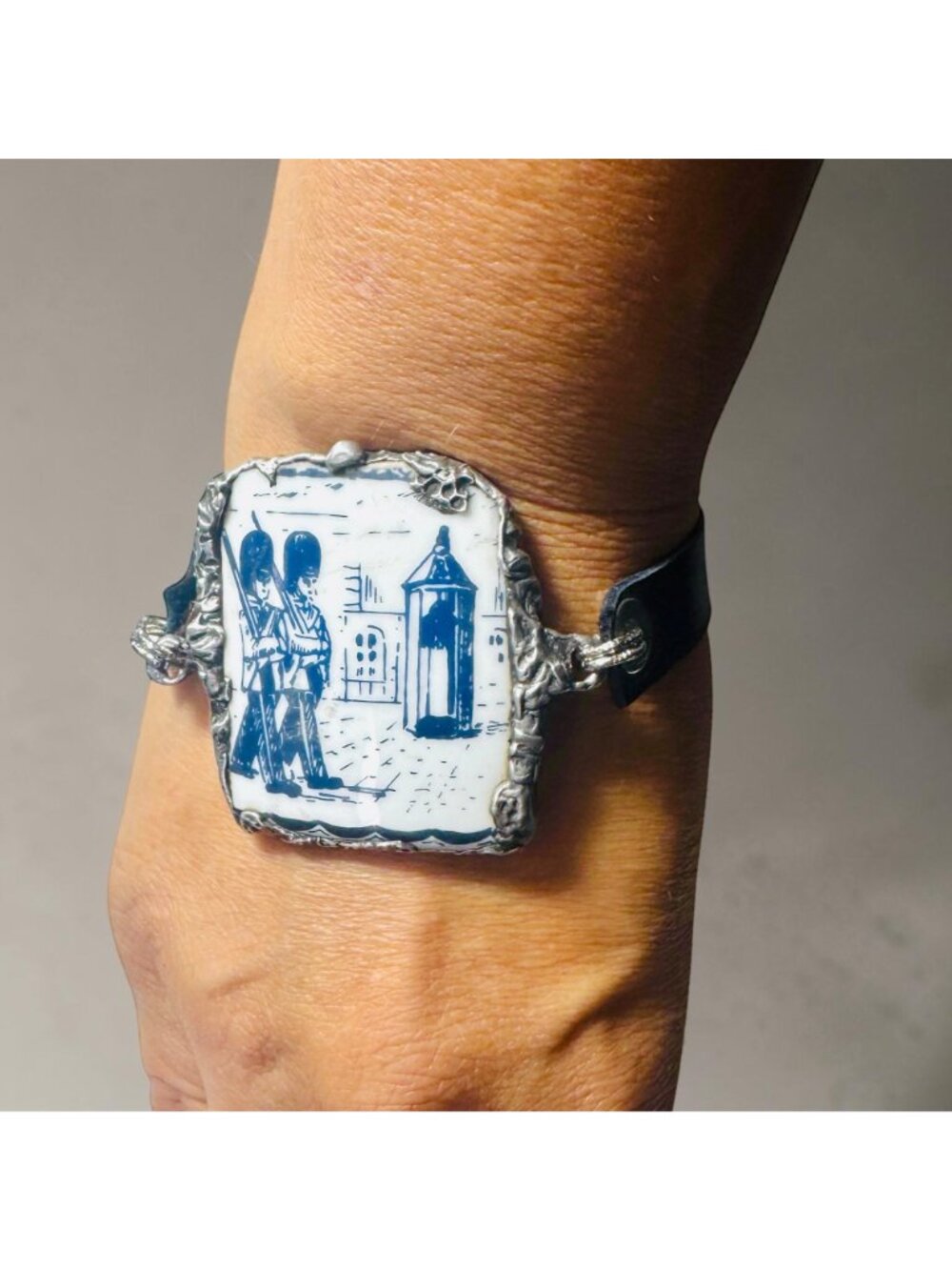Blue Willow Nutcracker China Leather Bracelet With Silver Blend Bezel Artisanal - Picture 3 of 16